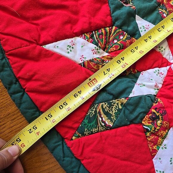 Vintage 52” Red White Green Quilted Star Country Christmas Quilt Tree Skirt - Picture 6 of 6